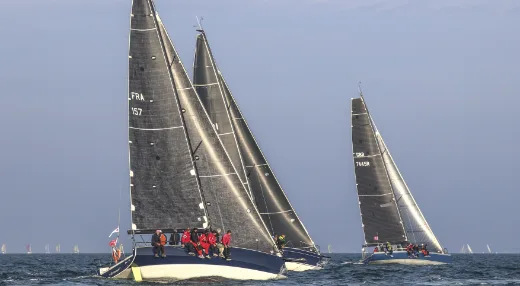 Voiliers en régate avec grand-voiles membrane Delta Voiles
